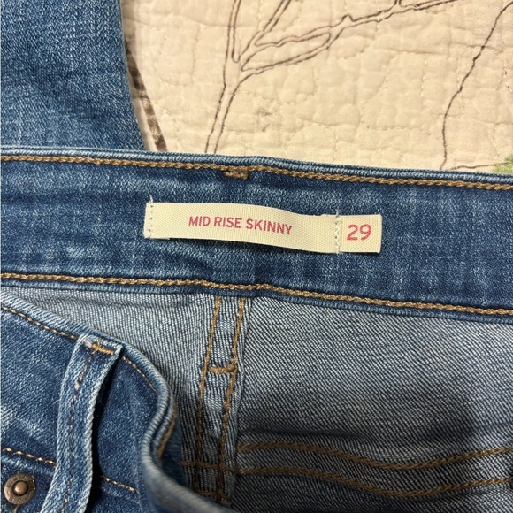 Levi’s midrise skinny crop jean 29 - Picture 4 of 5
